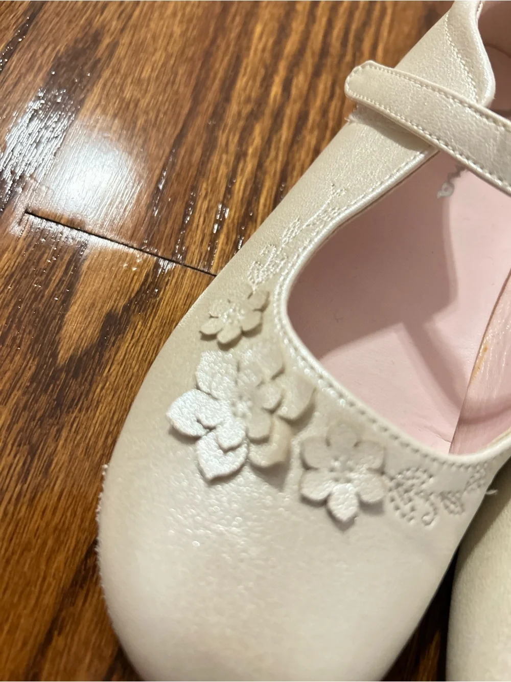 Nina Shoes Cream Mary Jane Dress Shoes with Floral Appliqué